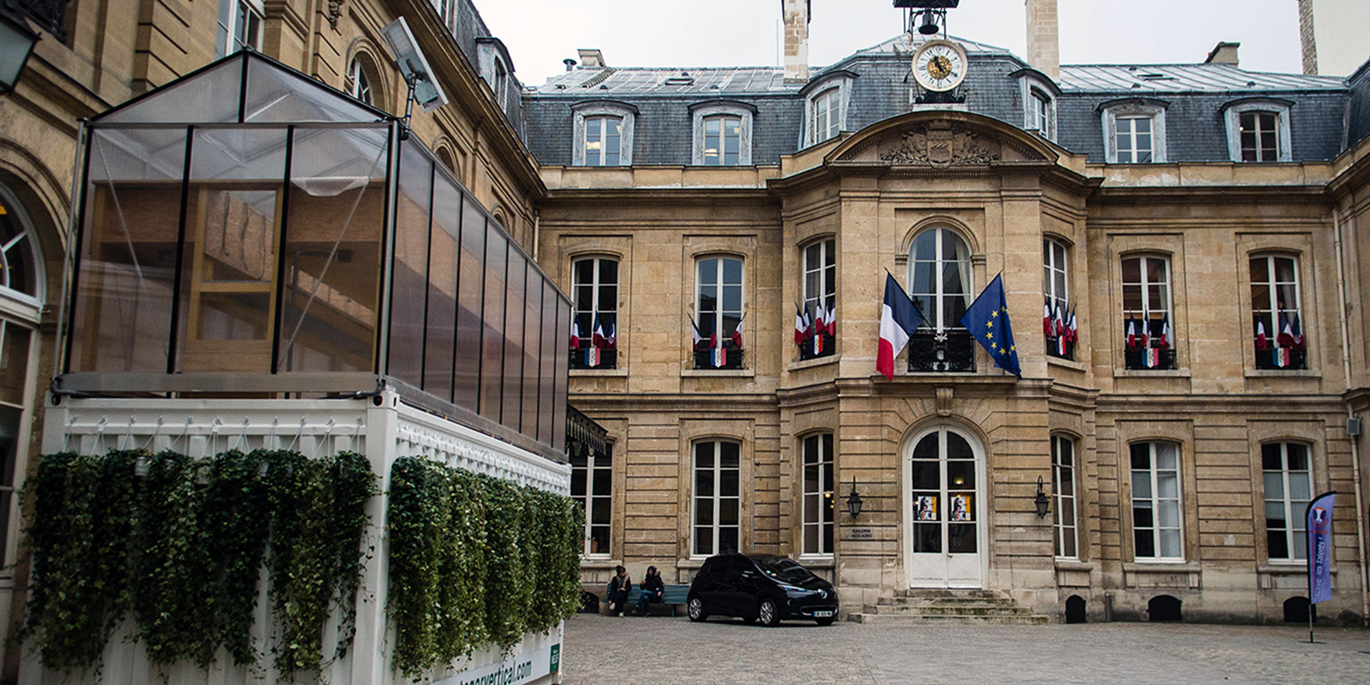 Potager vertical - Mairie du 9ème à Paris